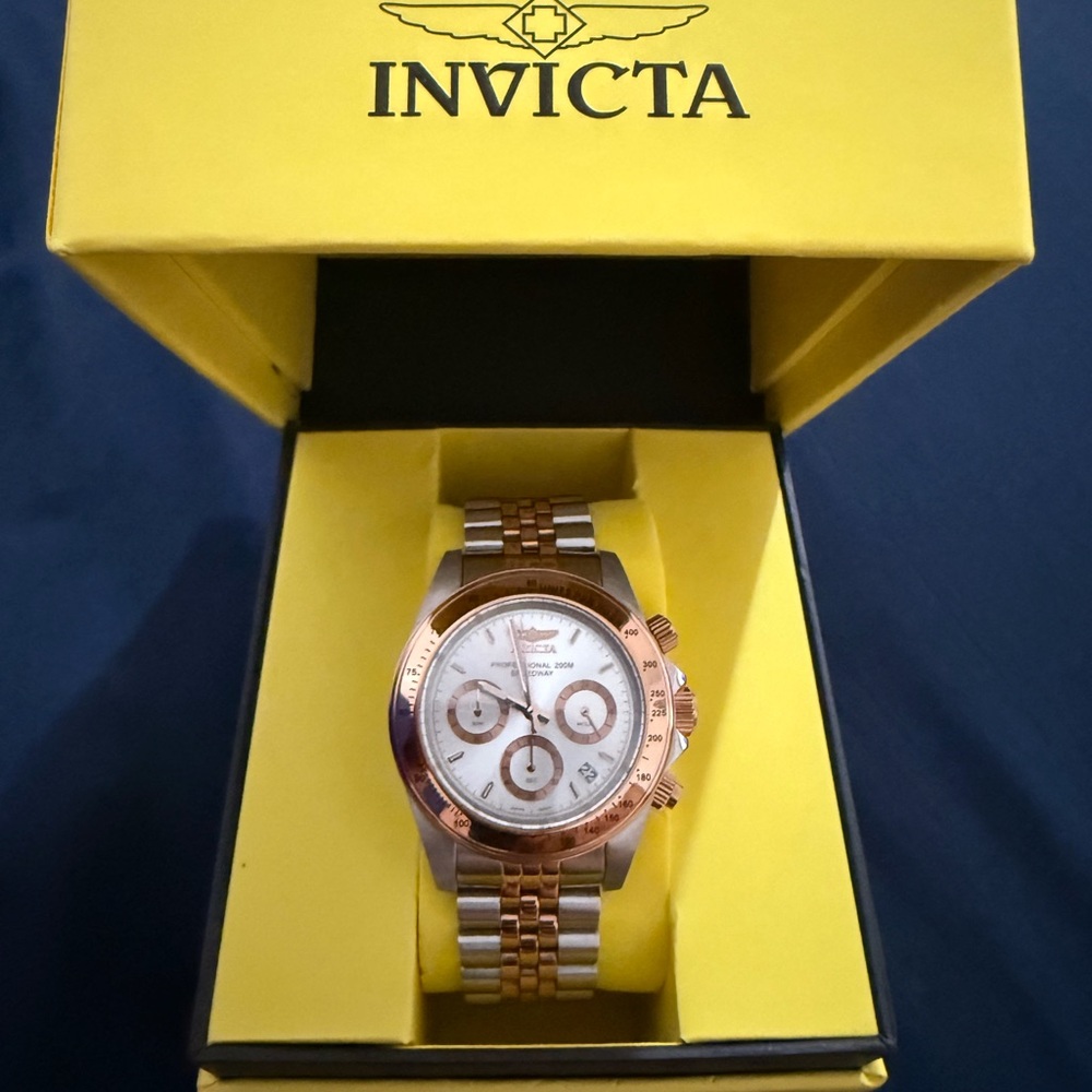 Invicta Speedway 39.5mm Silver Tone Dial Two-tone Stainless Steel Quartz Watch